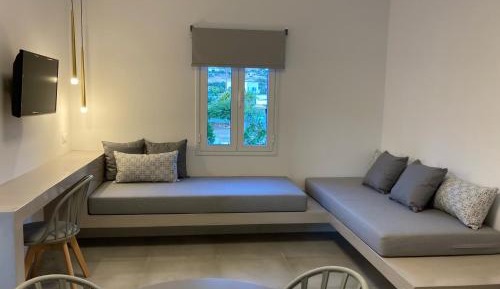 Deluxe Studio(2-4 Adults)
