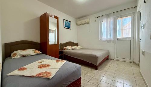 Studio with Balcony (3 Adults) 