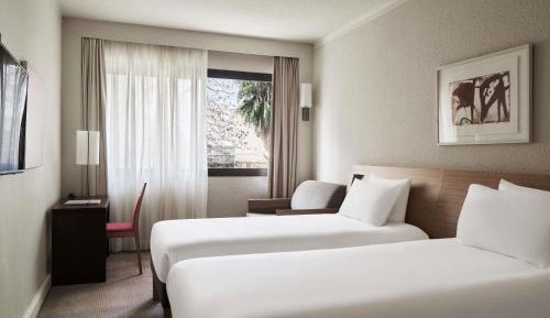 Standard Twin Room, 2 single beds and 1 single sofa bed