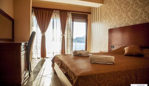 Double Room with Terrace and Sea View  