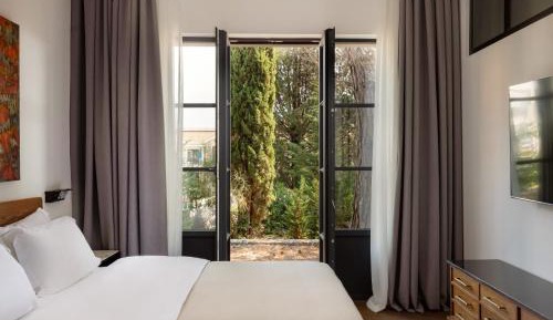 Bor Guest Room
