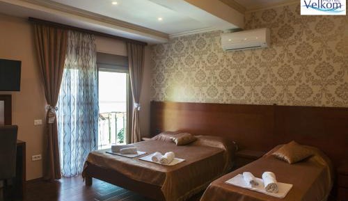 Triple Room with Terrace and Sea View