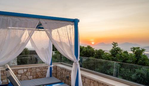 One-Bedroom Apartment with Sea View and Terrace
