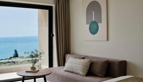 Deluxe Triple with Sea View