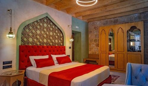 Nadine - Oriental Heritage Room