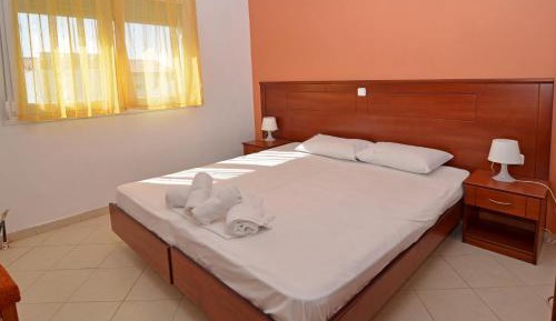 Apartment (5 Adults)