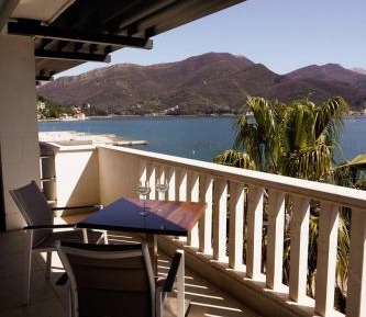 Superior Double Room with Balcony