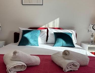 One-Bedroom Apartment (3 Adults)