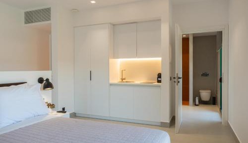 Junior Suite with Pool View