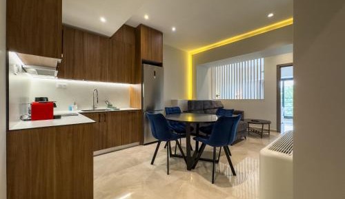 Studio Apartment with King Bed