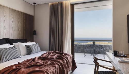 Junior Suite with Hot Tub and Sea VIew