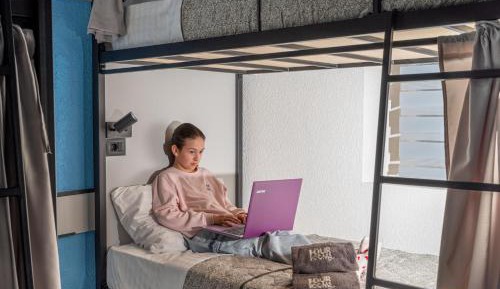 Bunk Bed in Mixed Dormitory Room