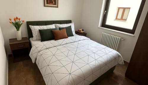 Lux Apartment with 2 Rooms and Garden View
