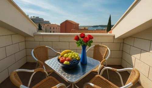 Deluxe Apartment 2 Rooms, Balcony and Sea View