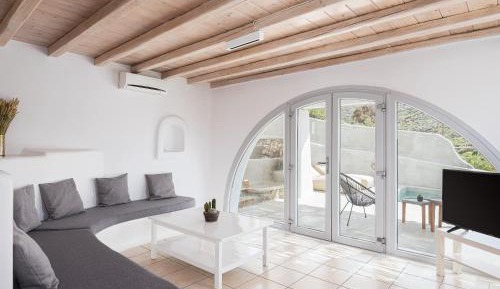 Partial Seaview Suite with Jetted Mini- Pool