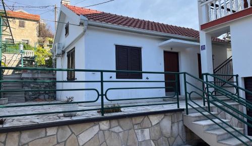 One-Bedroom Bungalow