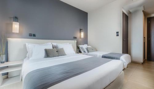 Deluxe Triple Room with Sea View