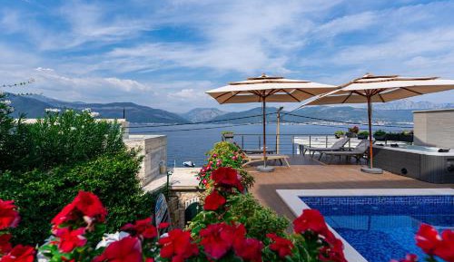 Two-Bedroom Apartment with Balcony and Terrace