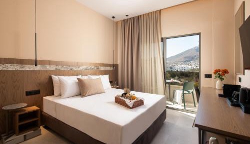 Comfort Room with City View