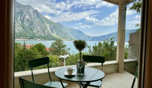 One-Bedroom Apartment with Balcony and Sea View