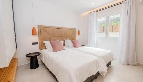 Deluxe Suite with Sea View