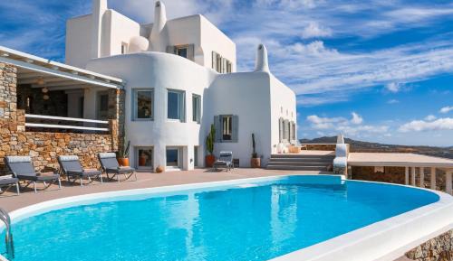 Six Bedroom Villa with Private Pool