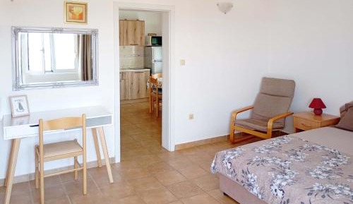 One-Bedroom Apartment with Sea View