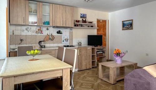 One-Bedroom Apartment with Balcony and Mountain View  