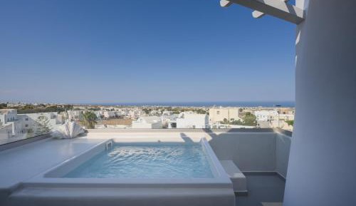 Coral Villa with Sea View & Private Jetted Tub