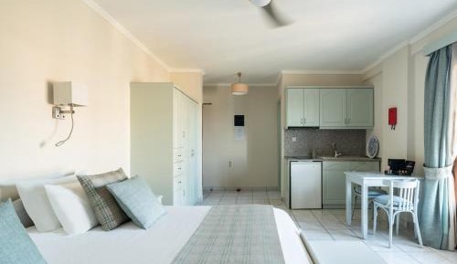 Studio (2 Adults) with Side Sea View