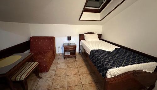 Small Single Room