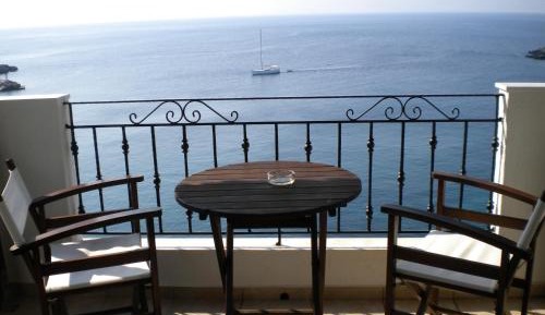 Deluxe Suite with Sea View