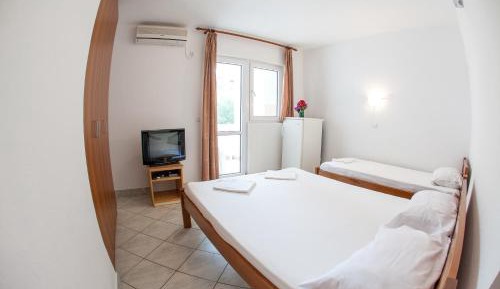 Triple Studio with Balcony