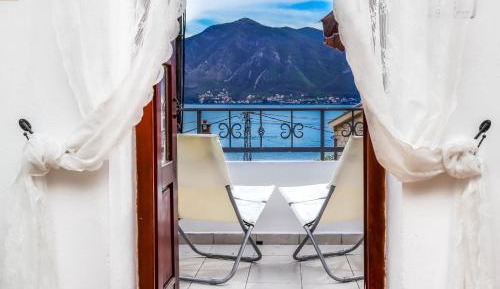 Studio Apartment with Sea View
