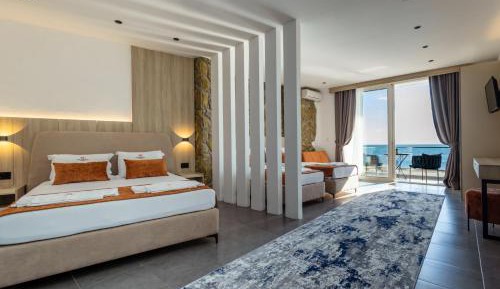 Family Room with Balcony and Sea View