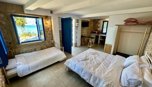 Studio Apartment with Sea View
