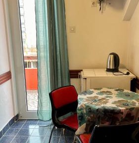 One-Bedroom Apartment with Balcony