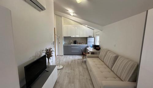 Studio Apartment with Balcony