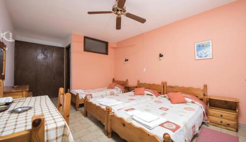 Studio (3 Adults)- Ground Floor