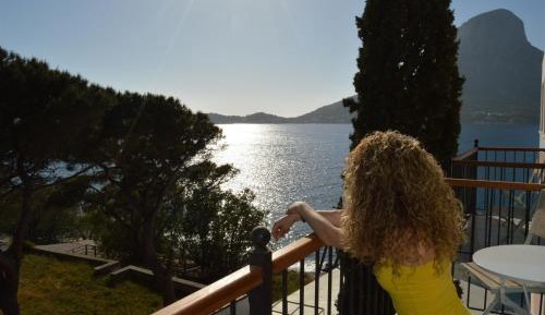 Classic Double Room with Side Sea View