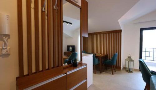 Deluxe One Bedroom Apartment with Balcony and Sea View (2+2)