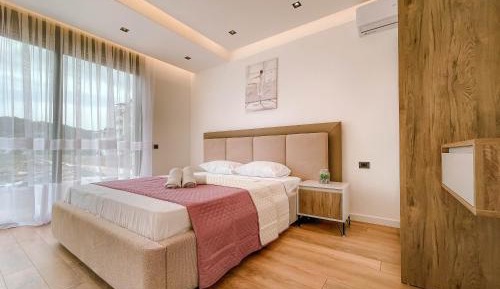 King Suite with Balcony