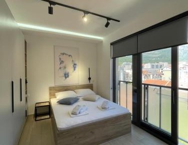 Deluxe King Studio