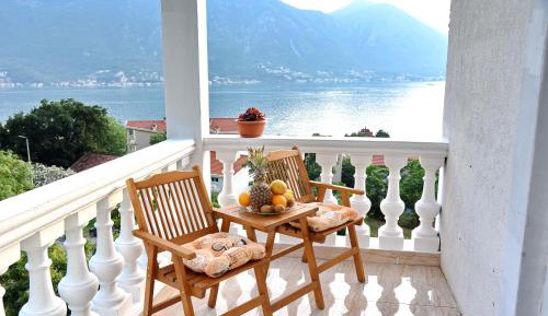 Studio Apartment with Sea View