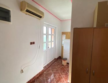Apartment With Shared Bathroom