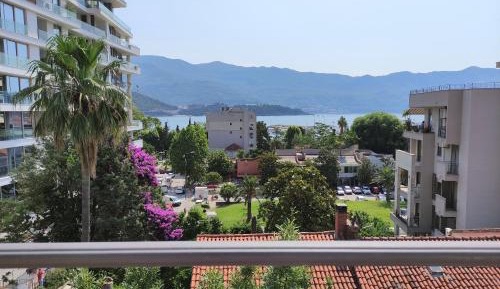 Deluxe Double Room with Balcony and Sea View