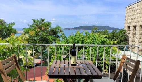 Studio Apartment with Sea View