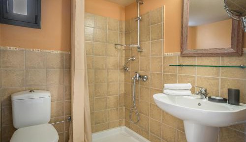 Double or Twin Room with Partial Sea View