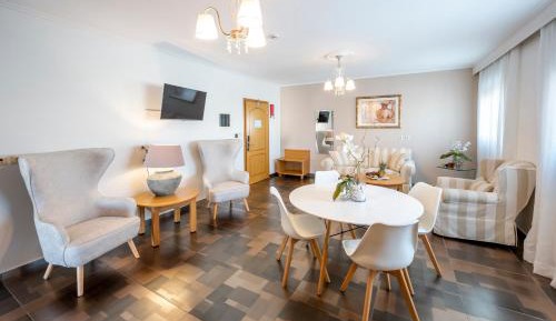 Superior King Suite