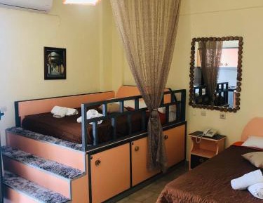 Studio (3 Adults)